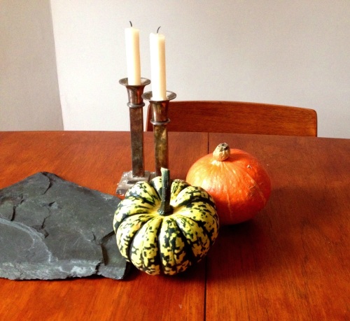 fall table decoration pumpkins